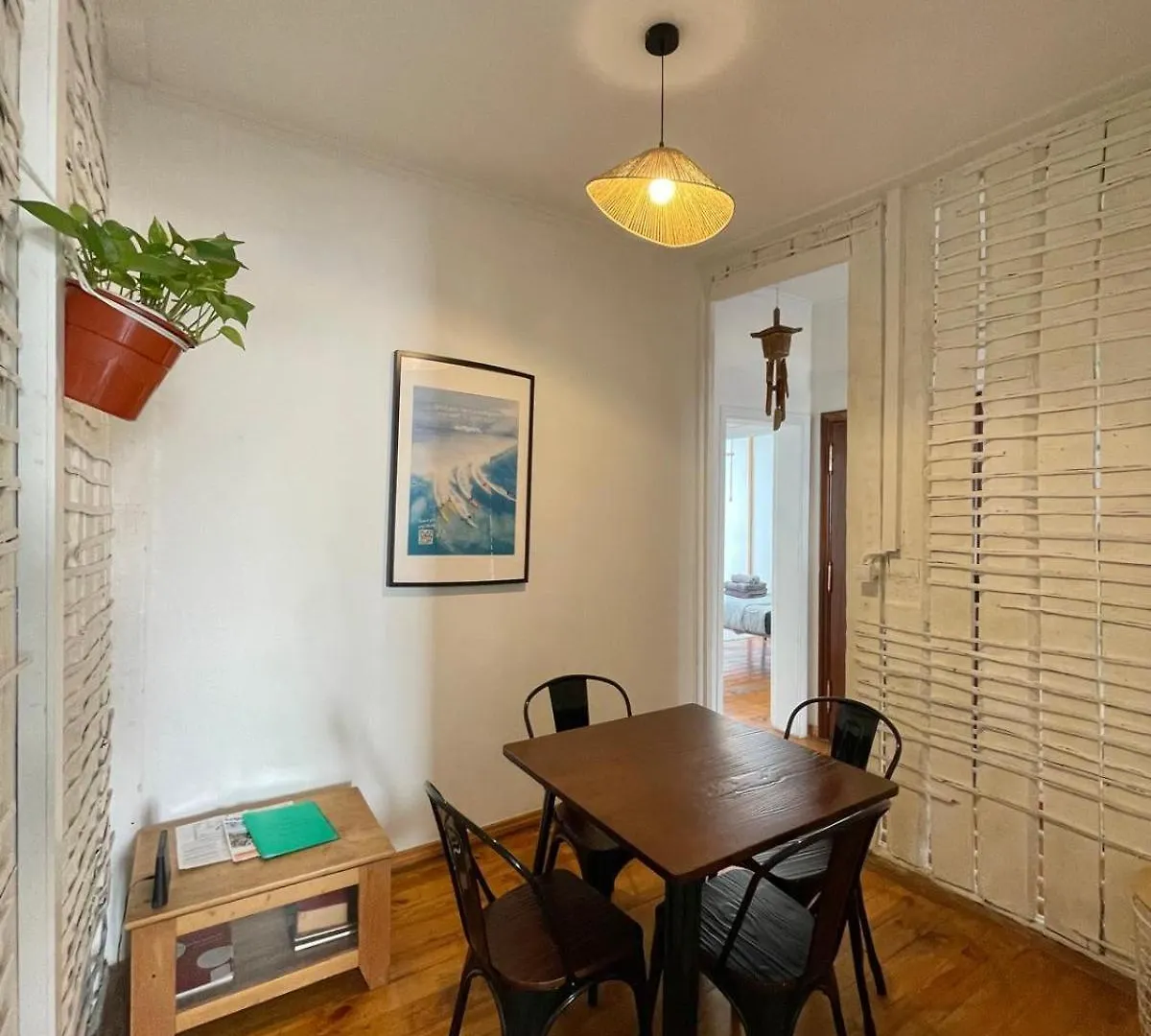 Central Lisbon Rooms In Palmira Shared Apartment For Surf Lovers