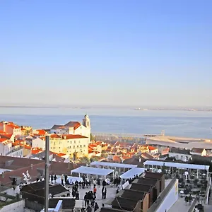 4* Hotel Alfama